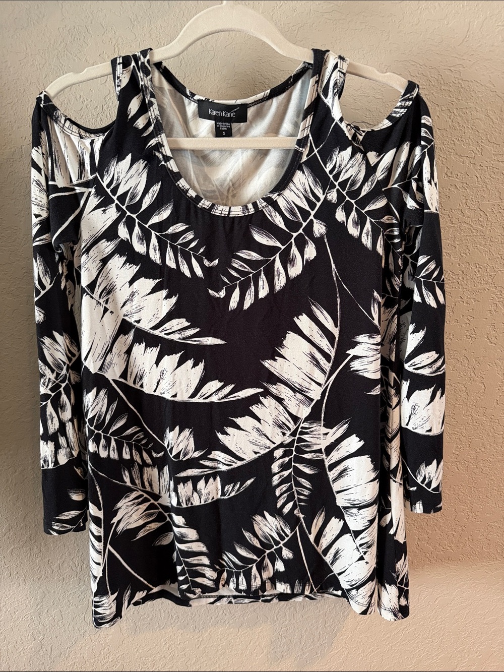 Karen Kane Black & White Cold-Shoulder Tropical Leaf-Print Tunic Size S